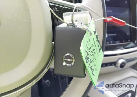 2024 Volvo S60 B5 Plus Dark Theme z USA, uszkodzony, nr VIN 7JRL12TL1RG300955